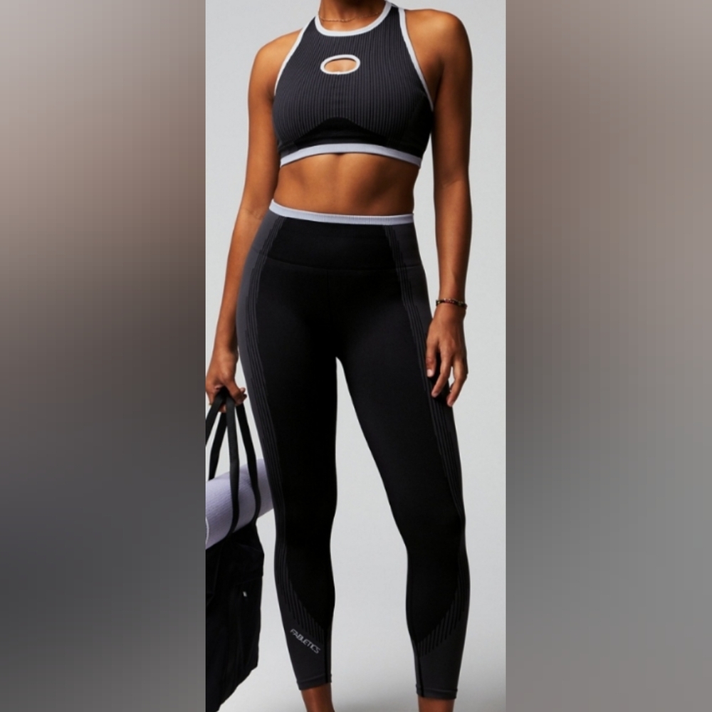 Fabletics Black And Gray Set, Medium - image 1